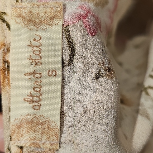 Altar’d State Floral Print Ruffled Hem Lace Accent Bishop Sleeve Top-Size Small - Picture 4 of 5